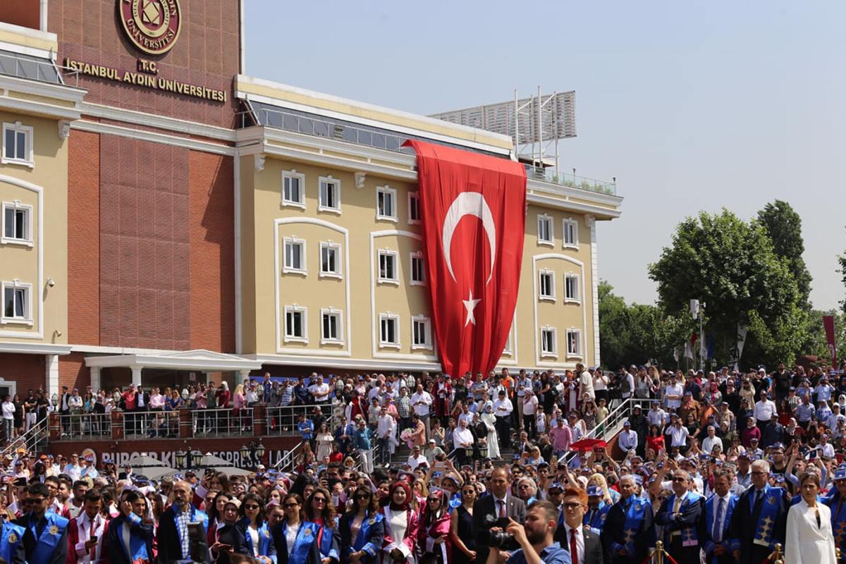 جامعة آيدن في اسطنبول